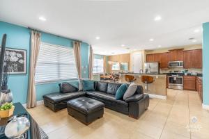 Holiday Home room in Lovely Home With Pool Spa and Game Room Near Disney!