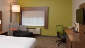 Standard King Room room in Holiday Inn Express Mount Pleasant- Scottdale an IHG Hotel