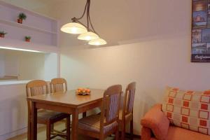 Apartment 277