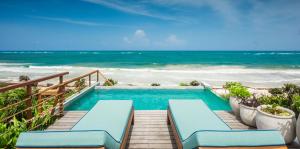 luxury beachfront villa in Sian Kaan