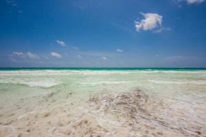 luxury beachfront villa in Sian Kaan