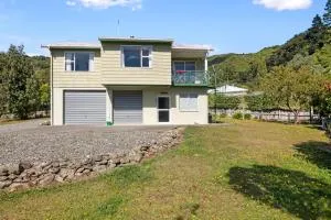 McFalls Bach - Havelock Holiday Home - Canvastown