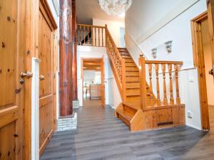 Farmhouse in Noardburgum with Sauna and hottub