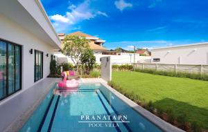 Pranatarn Pool Villa Beach Night Cottage