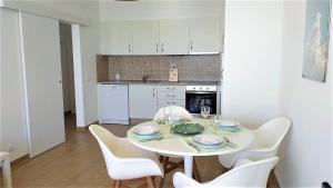 T1 Mira Praia 7 - Remodelado, Ar-Condicionado, Vista Mar, Wifi