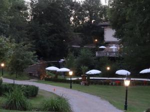 Hotels Hostellerie Restaurant Les Gorges de l'Aveyron : photos des chambres