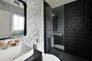 Holiday Home room in Luxury Cardiff by-the-Sea Ocean View Penthouse