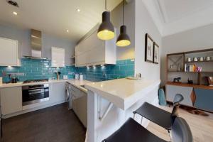 Modern 2 Bed Flat - The Black Dog Pub APT - 6 mins from Vauxhall station