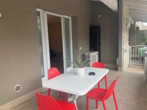 Le Noir appartment