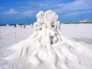 One-Bedroom Apartment room in Affordable Beach Condos - One Bed Budget with Full Kitchen - English Suite condo