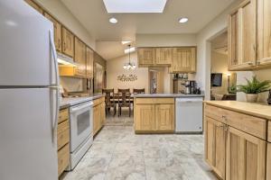 Access to South Mtn Park! Sunny Phoenix Retreat