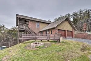 Pet-Friendly Smoky Mountain Retreat with Game Room! - Catlettsburg