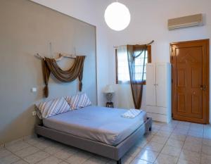 Casa Sofianna 2-bedroom home next to sandy beach