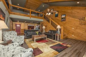 Three-Bedroom House room in A Moment's Peace chalet