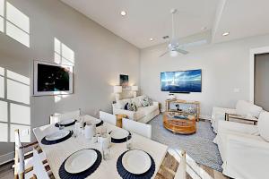 Four-Bedroom House room in New Retreat at Palmilla Beach with Luxe Amenities home