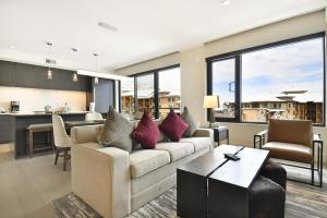 New 1 BR Residence in Canyons Village- Ski In Out