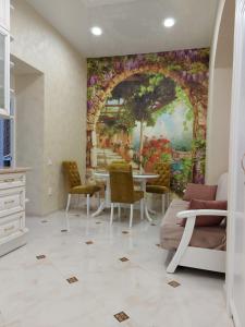 2 bedroom apartment Tykha street city center with parking place