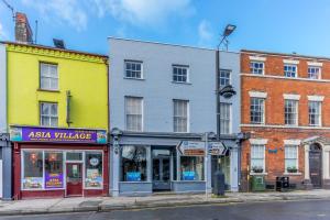 4BedHouse Leominster Hiking Castles Sleeps7 Wifi