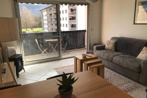 Appartements Le Vert Bois - calme, verdure, terrains de tennis : photos des chambres