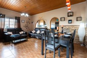 Villa Blanca Tenerife - Private rooms - Terrace and BBQ, 5 minutes from the beach and airport