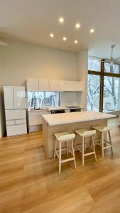 Sanzan Chalet by Hakuba White Fox Company