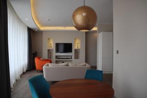 The Curve by Maskani Lifestyle