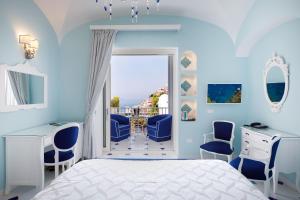 Superior Double Room with Sea View room in Villa Fiorentino
