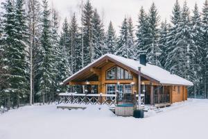 Puruvesi Holiday Villas, Riuttahovi