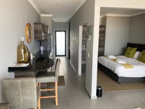 Apartment 32, BAY VIEW SUITES
