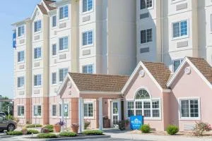 Microtel Inn & Suites by Wyndham Harrisonburg - Singers Glen