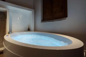 Suite Exclusive avec Baignoire Spa