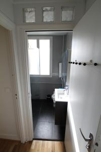 Appartements Cosy 2 bedroom - F3 - Apartment - 5 min Metro 5 : photos des chambres