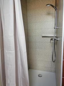 B&B / Chambres d'hotes La Grange a outeaux : Chambre Double avec Salle de Bains Privative