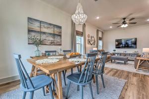 Holiday Home room in Modern PCB Haven Saltwater Pool and Golf Cart!