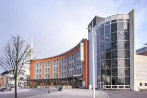 Holiday Inn Express Portsmouth Gunwharf Quays by IHG