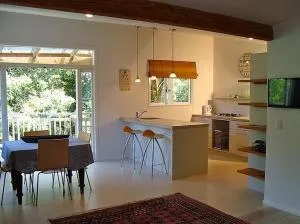 Waiwurri - Waiheke Holiday Home - Ostend