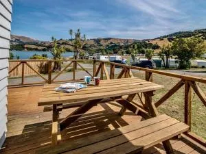 Bay Bliss - Akaroa Holiday Home - Duvauchelle