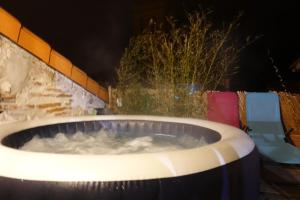 Maisons de vacances Maison Small Luxury ( planxa,suite,solarium,jacuzzi,pas de vis a vis) : photos des chambres