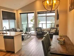 Sandy Feet Retreat Port Renfrew- Oceanfront 2BR modern cottage - Sekiu