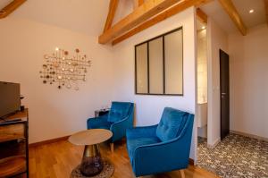B&B / Chambres d'hotes La Chambre D'amis LA COSTIGNIERES : photos des chambres