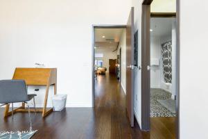 Apartment room in Historic Remodeled True 1-Bdrm Loft