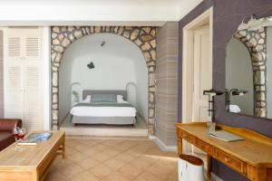 Suite with Indoor Spa Bath and Caldera View