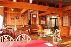 カフェロッジ Touch Wood