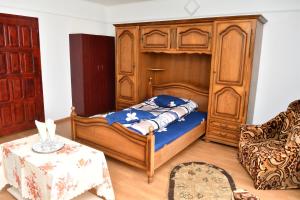 Two-Bedroom Apartment with Balcony room in Hostel GeAS I