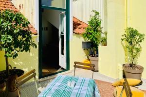 Jolly Jolie w Terrace