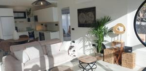 Home2Book Panoramic Sea Views Loft Wifi