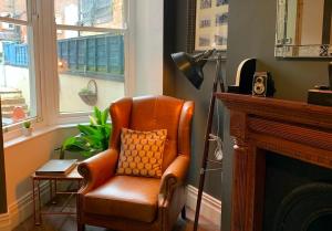 Howick House - Gorgeous Cosy Filey Cottage style central location - Sleeps 9