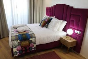 Quiet Hotel - Casablanca