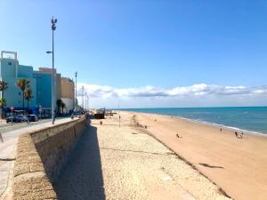 GATU Vista Infinita 1ªlinea mar WIFI, AIRE ACC, TERRAZA CON VISTAS