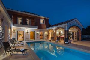 Villa Mediterranean Paradise